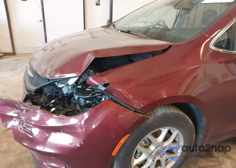 2023 Chrysler Voyager Lx z USA, uszkodzony, nr VIN 2C4RC1CG2PR530077